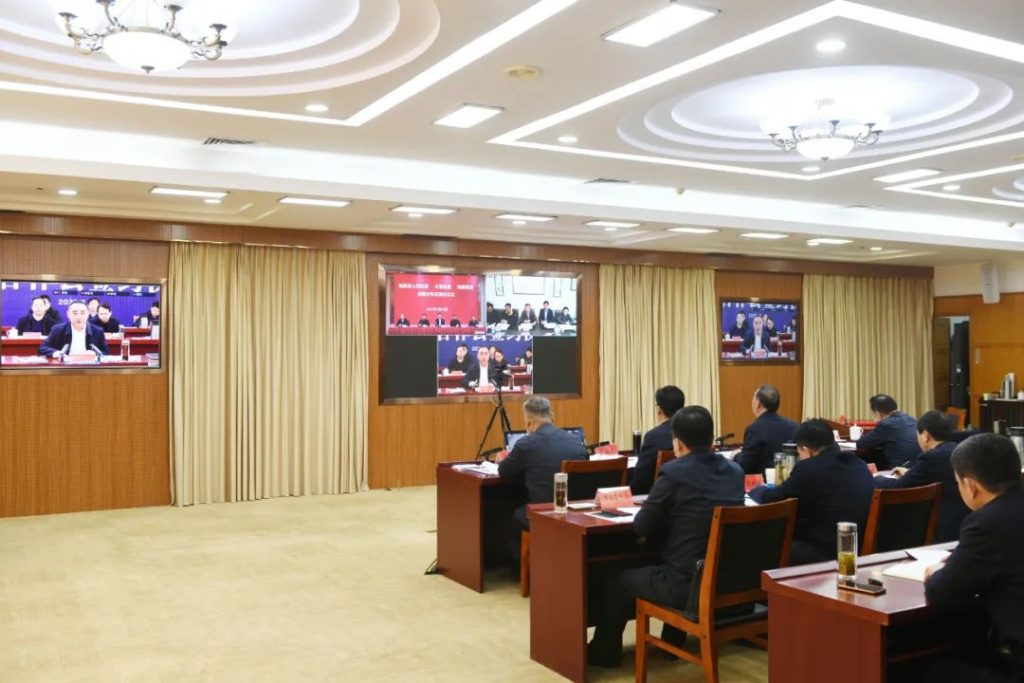 阜阳临泉县与丰原集团、海螺集团举行战略合作云签约