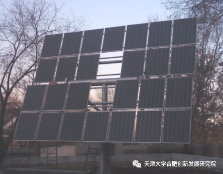 太阳跟踪式光伏图片