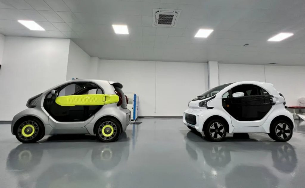 全球第一款车身内外饰件使用3D打印技术量产的电动汽车——XEV-YOYO。