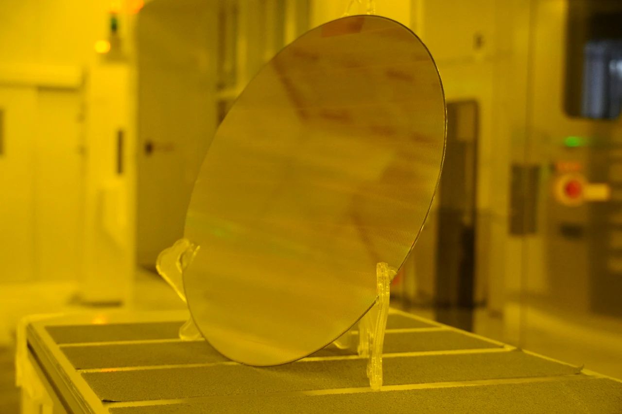 晶合集成40纳米OLED成功点亮面板