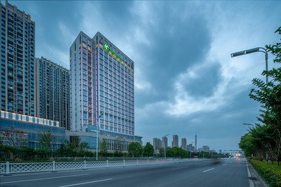 蒙城县与安徽省交通控股集团公司签订战略合作协议