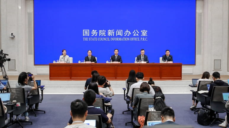 我国算力总规模位居全球第二，AI专利数占全球六成！