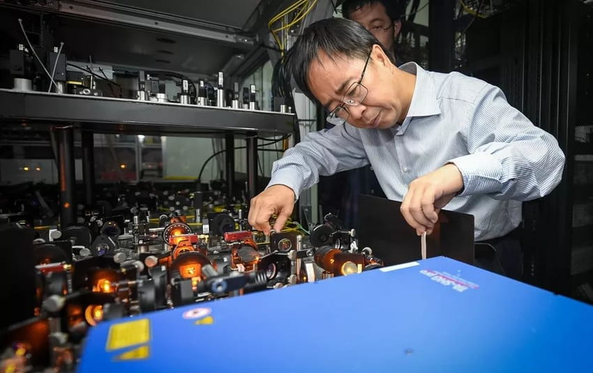 中国科大潘建伟教授获2025腾冲科学大奖