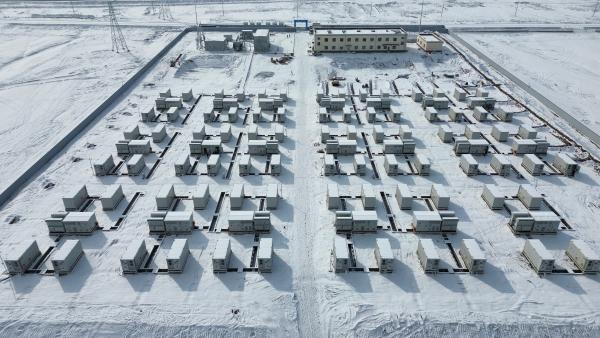 塔克拉玛干沙漠南缘，安徽企业建起“电力粮仓”