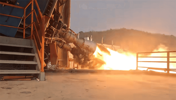 百吨级可复用火箭发动机在池州全系统试车成功