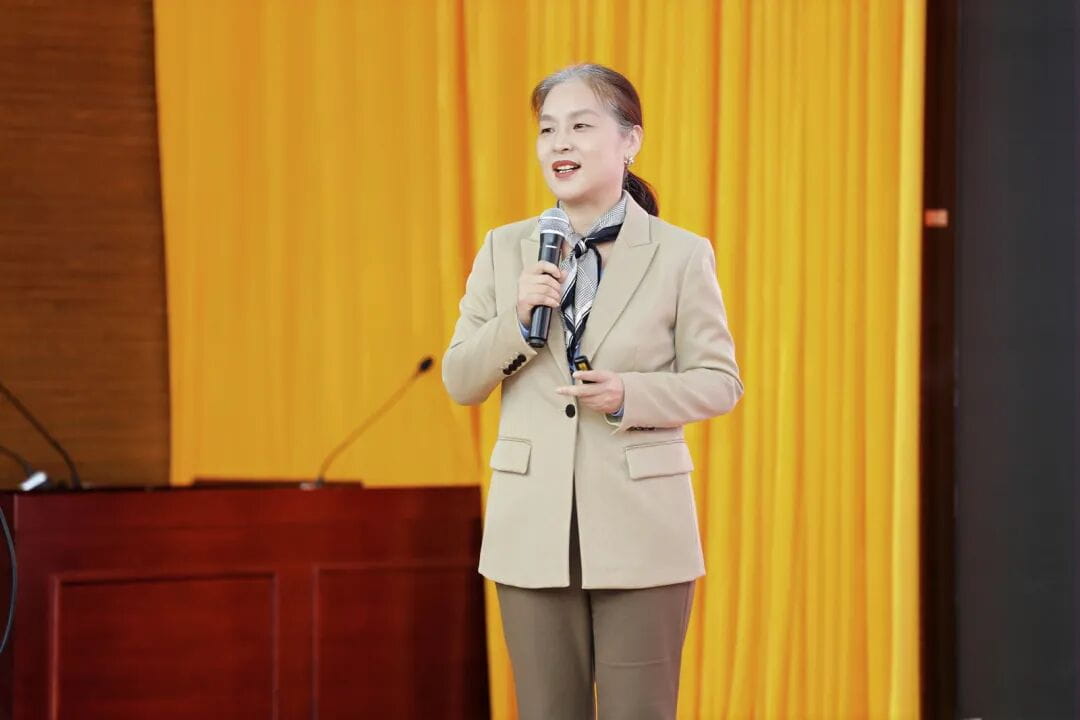 联宝（合肥）电子科技有限公司行政管理部总经理何唯萍